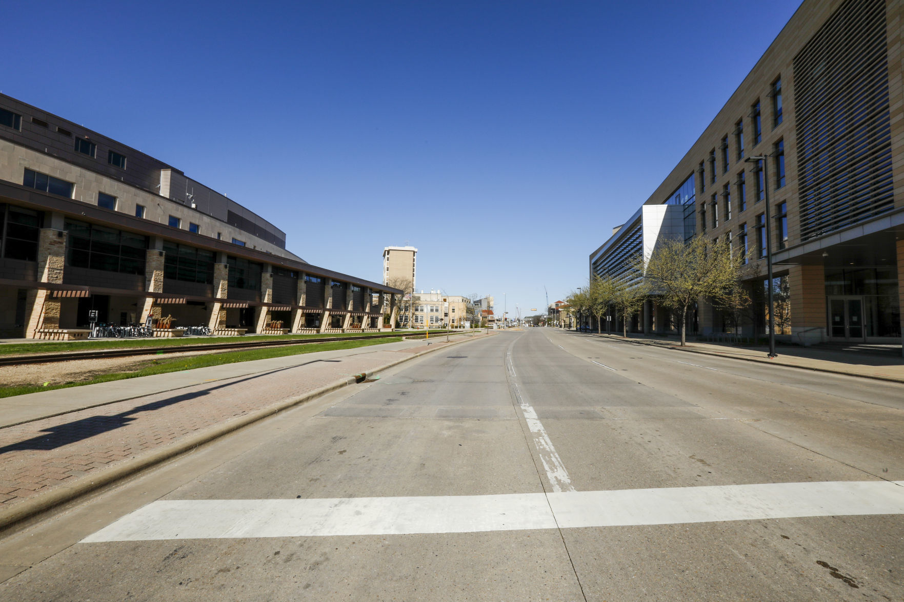 UW Empty Campus 043020 27-04302020162422
